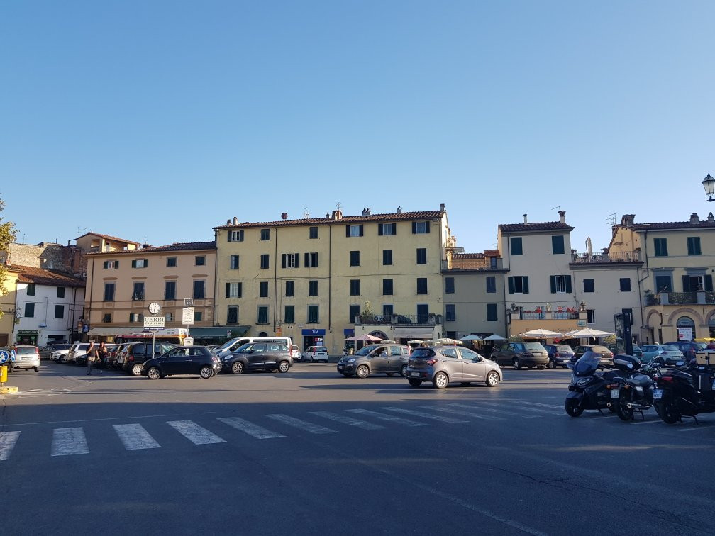 Piazza Santa Maria景点图片