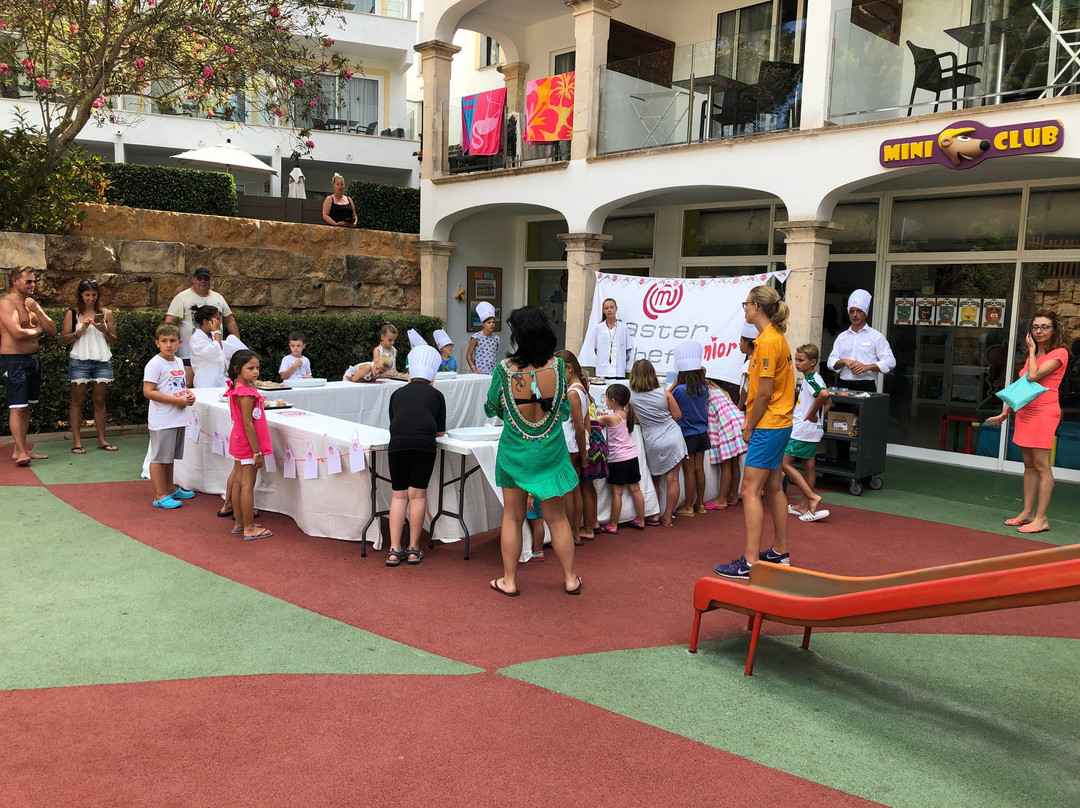 Beach Club Font de Sa Cala主图