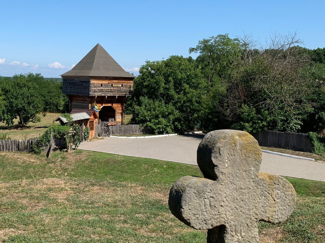Elias Church Tomb B.Khmel'nickogo-Subotiv必去景点
