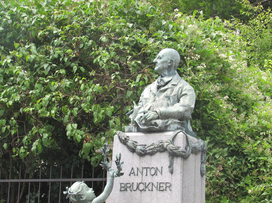 Bruckner Denkmal-施泰尔必去景点