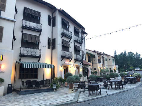 Town Square Suites by Toscana Valley主图