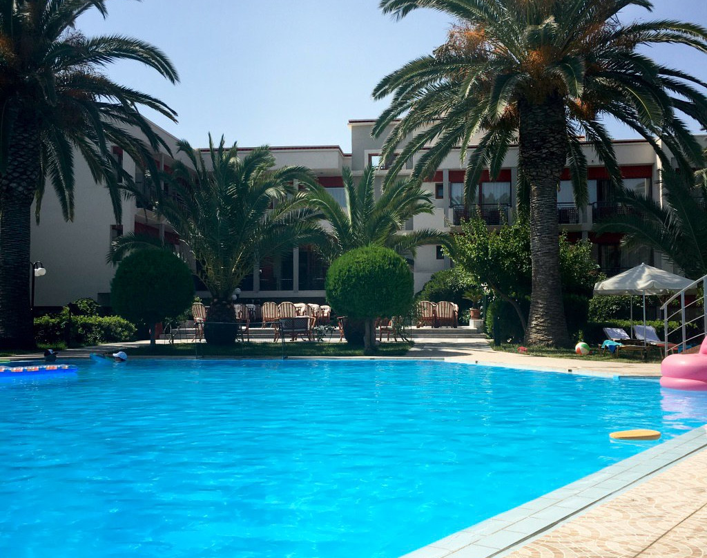 May Beach Hotel主图