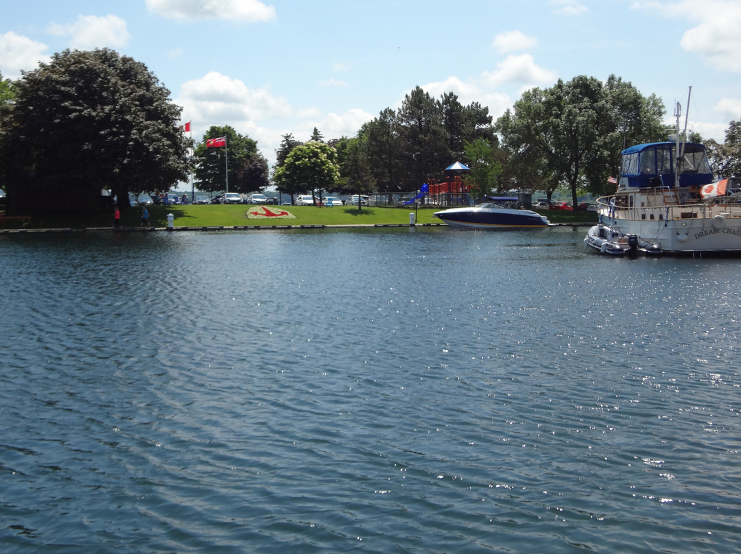 Brockville Municipal Harbour景点图片