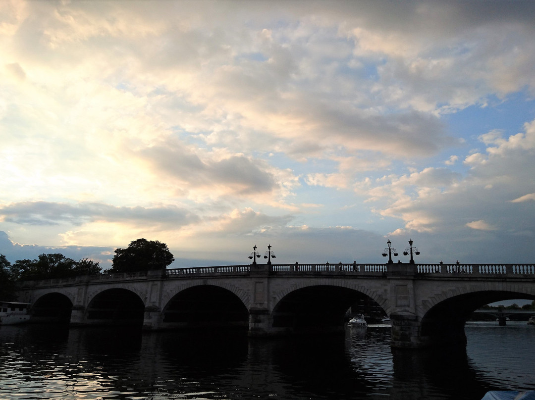 Kingston Bridge景点图片