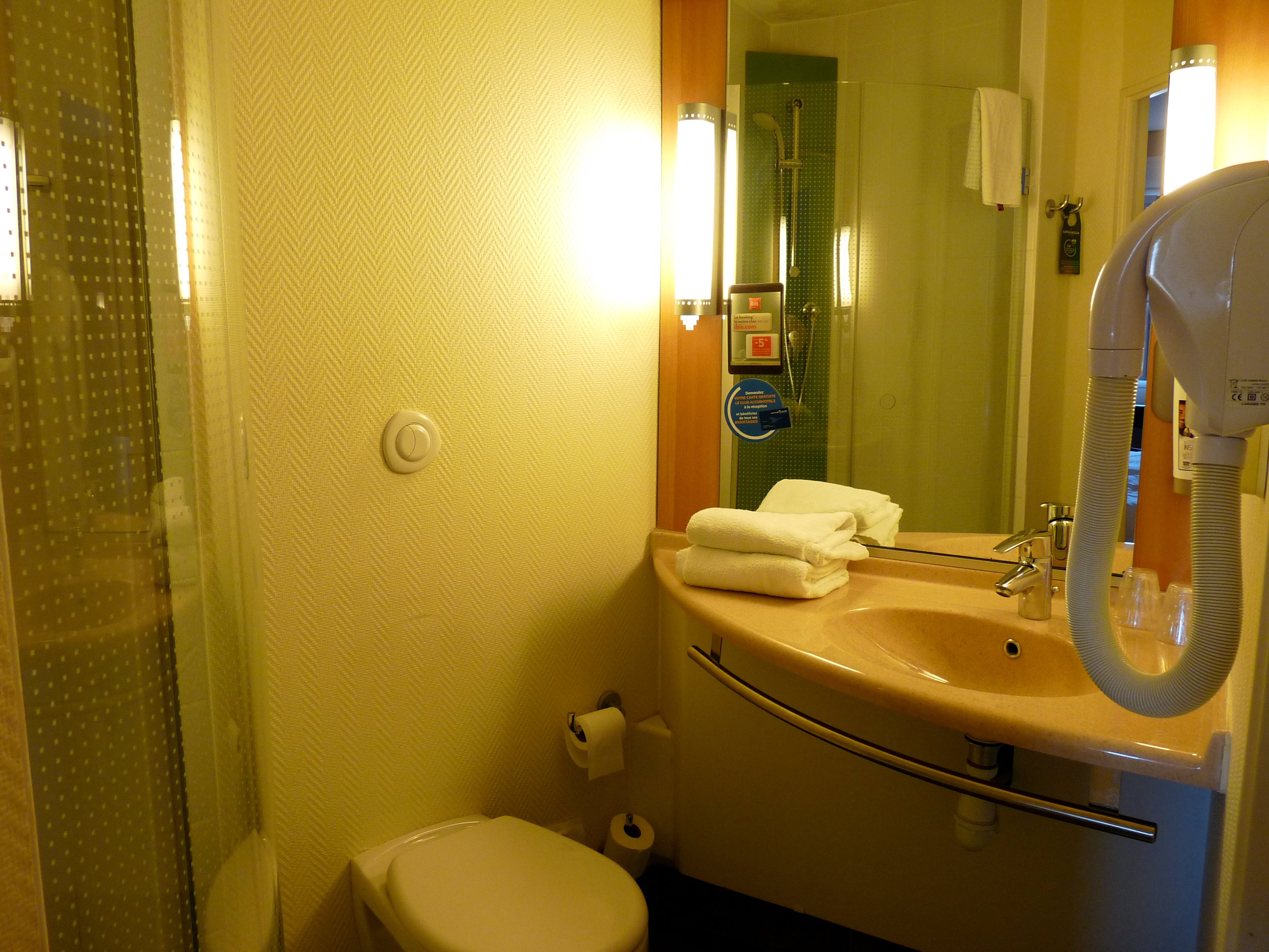 宜必思马蒂格酒店-浴室