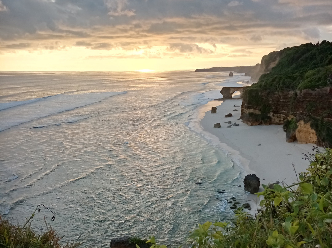 Mbawana Beach景点图片