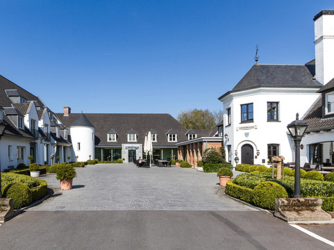 韦恩尼布尔格酒店主图