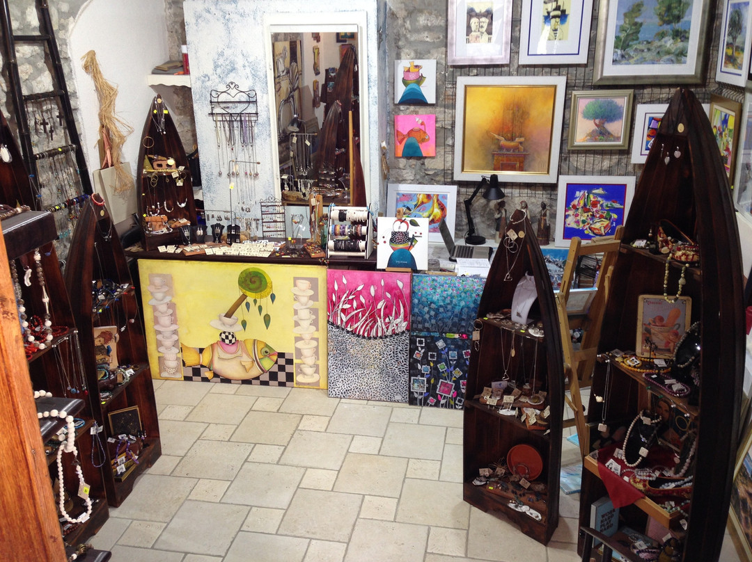 Arta Larga Gallery景点图片