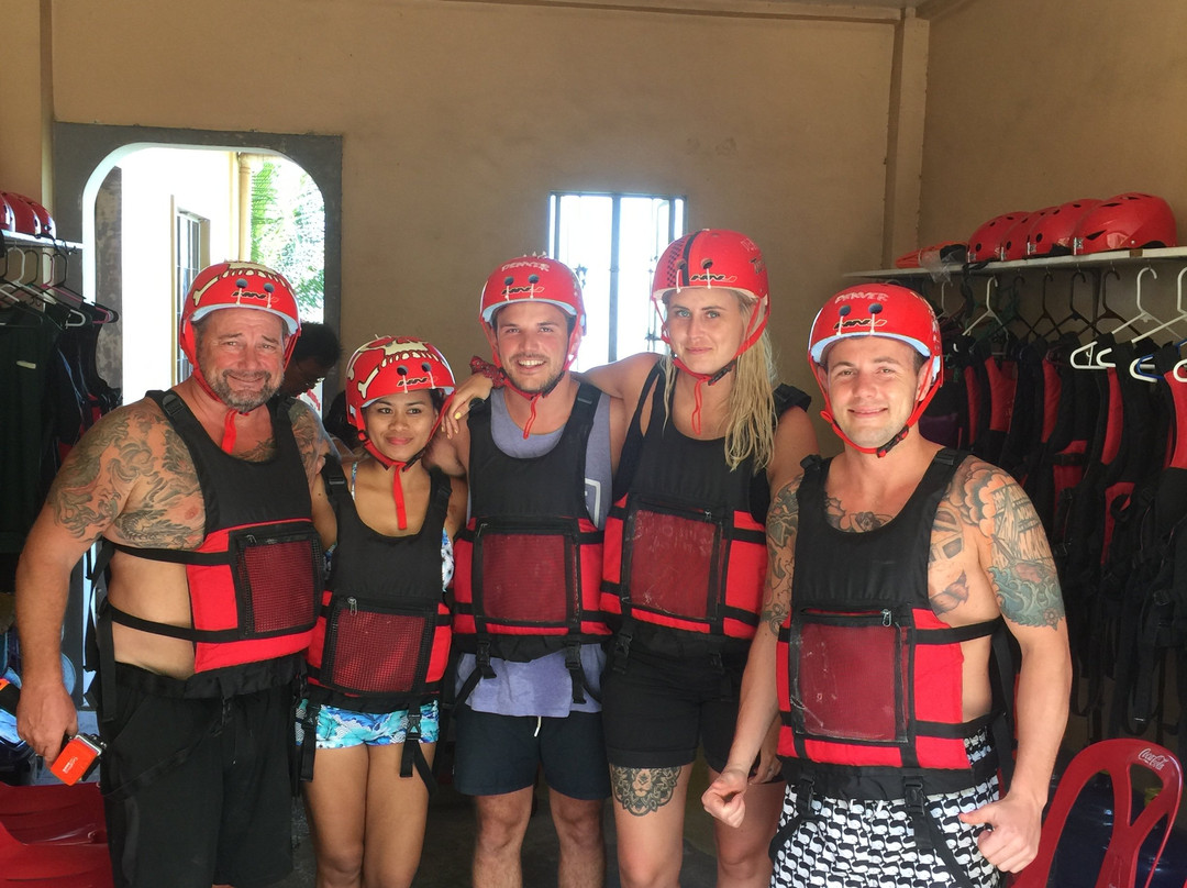 Kawasan Canyoneering-Badian必去景点