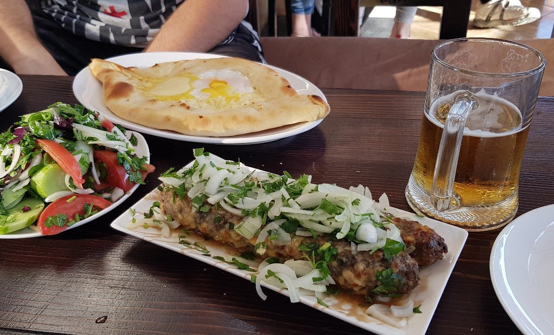 Tetri Khidi - Bar Restaurant