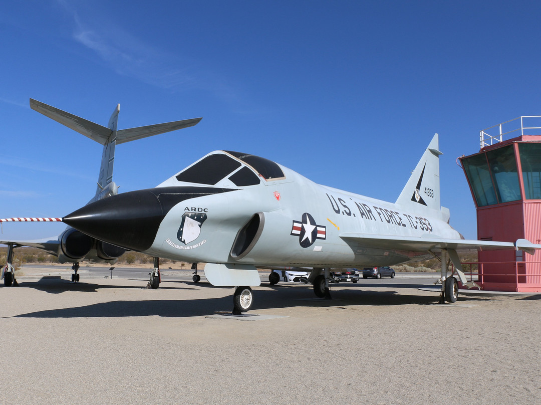 Century Circle at Edwards Air Force Base-Edwards必去景点