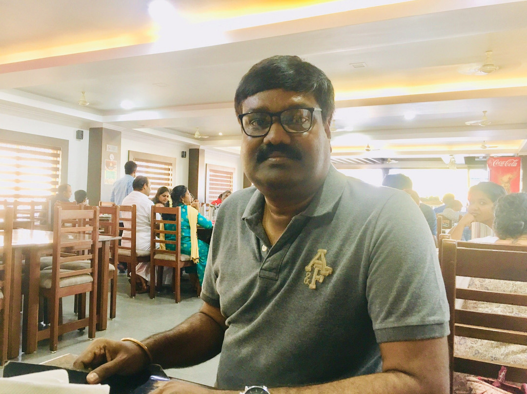 Holiday Hill Hotel & Suites主图