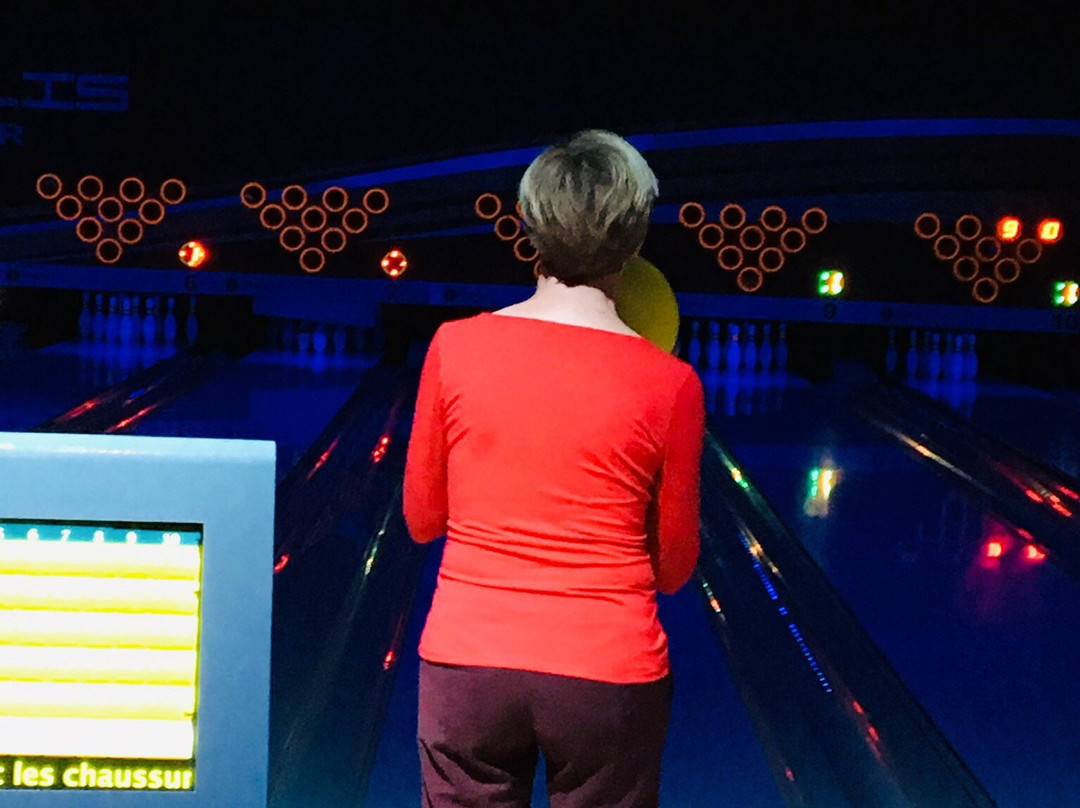 Metropolis Bowling Laser景点图片