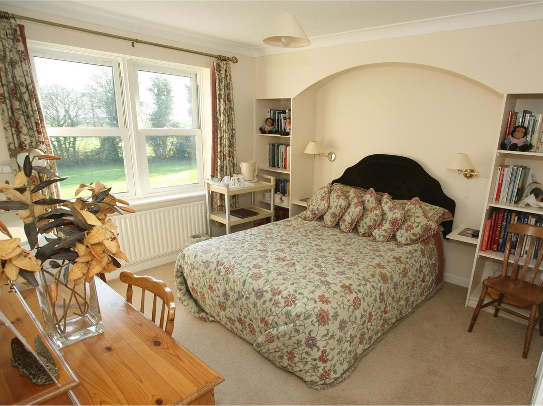 The Meadow House主图