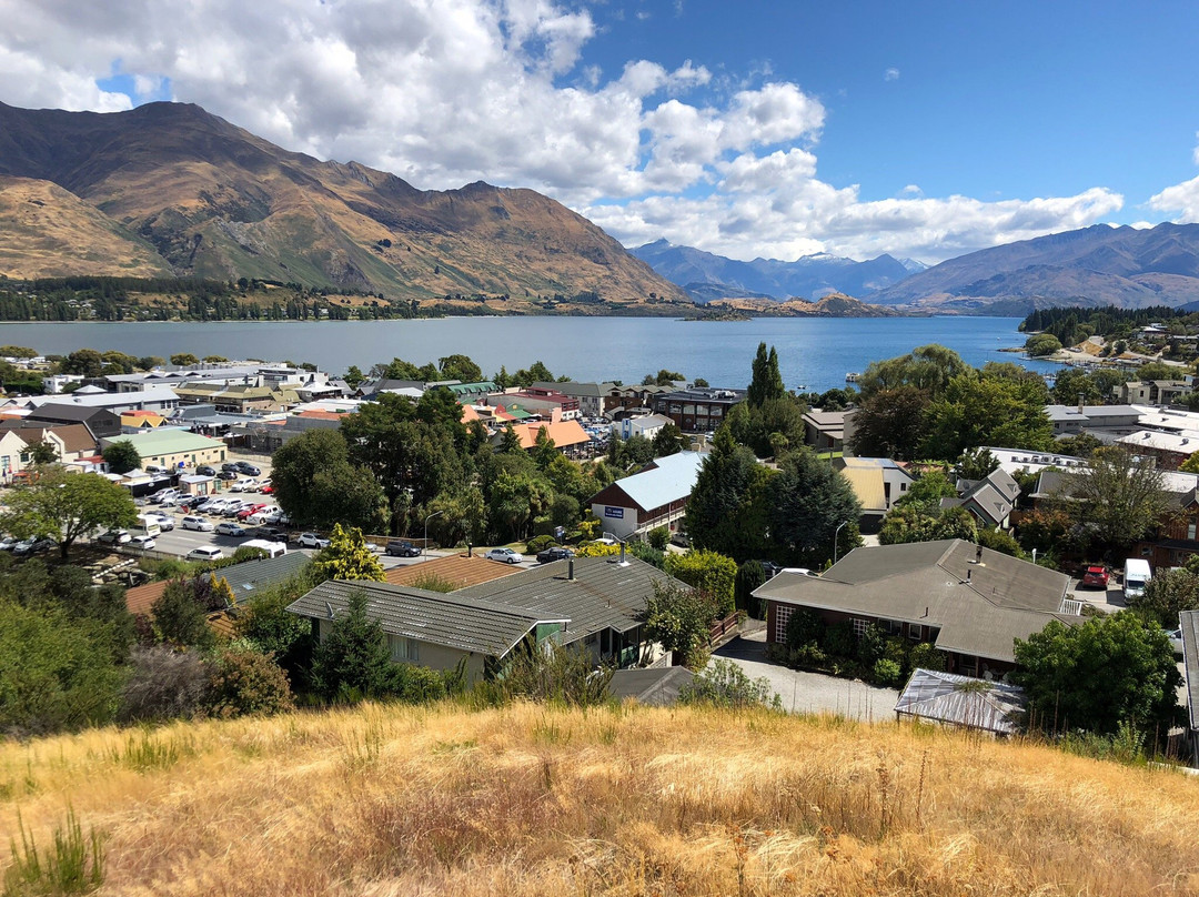 Wanaka War Memorial景点图片