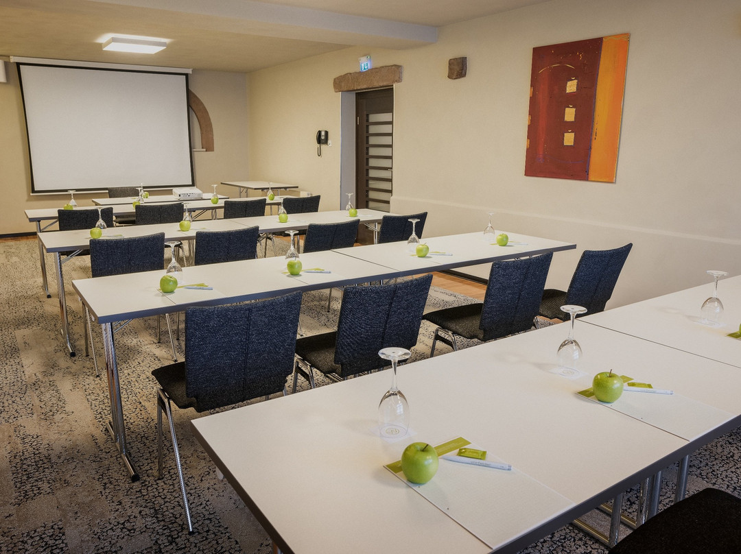 迈费尔德酒店主图