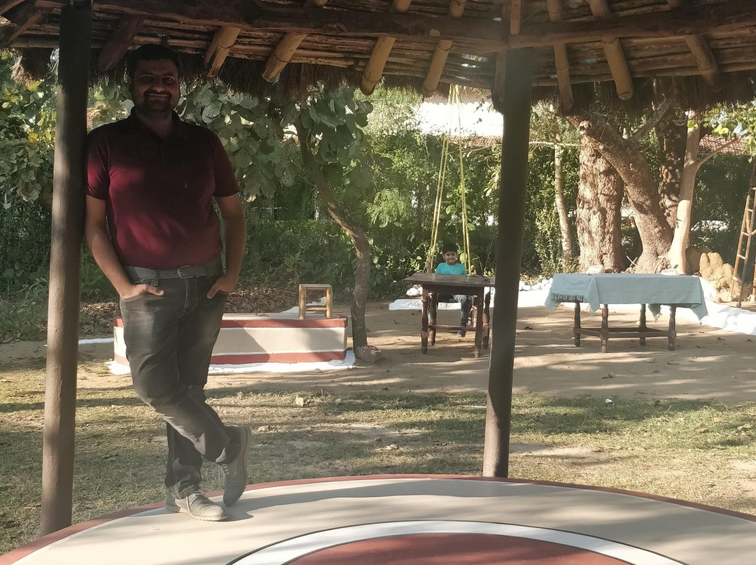 奇旺丛林旅馆主图