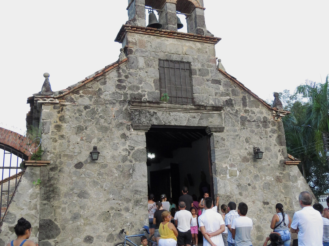 Santuario Diocesano del Milagroso Senor de la Ermita-Mariquita必去景点