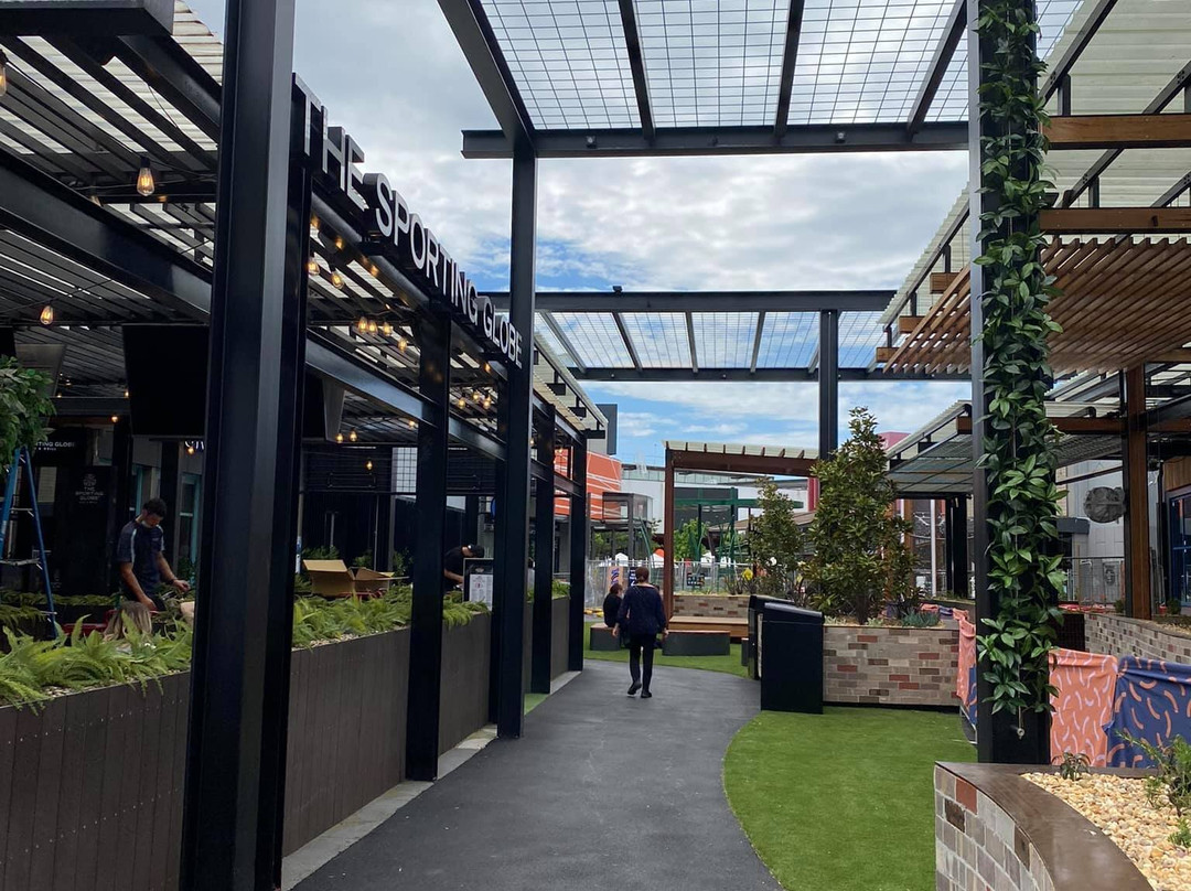 Station Street Watergardens