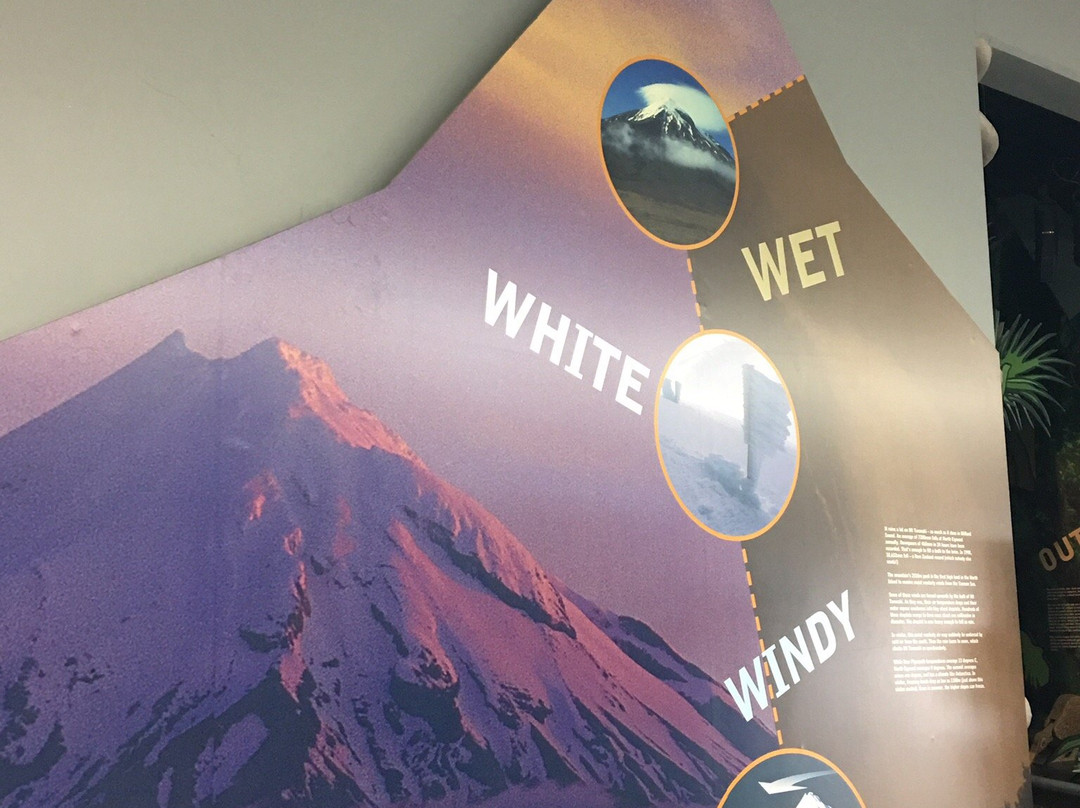 Egmont National Park Visitor Centre景点图片