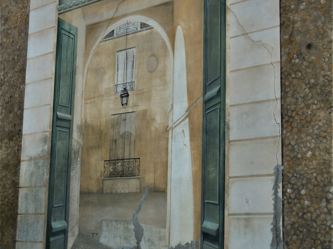Fresque Porte cochere景点图片