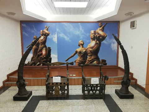 Lillahtour-达喀尔必去景点