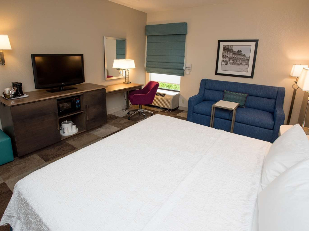 Hampton Inn Wooster主图