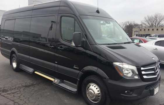 Chicago Limos Inn Chauffeured Services-芝加哥必去景点