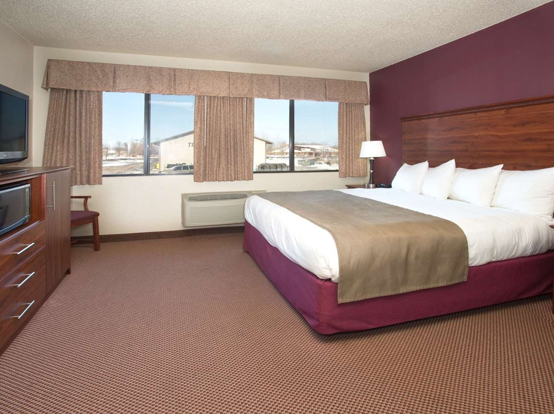 AmericInn by Wyndham New London主图