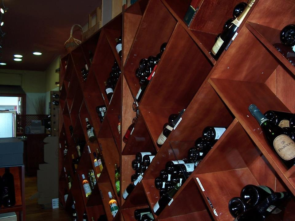 Galeria de Vinos Caldos-哈恩必去景点