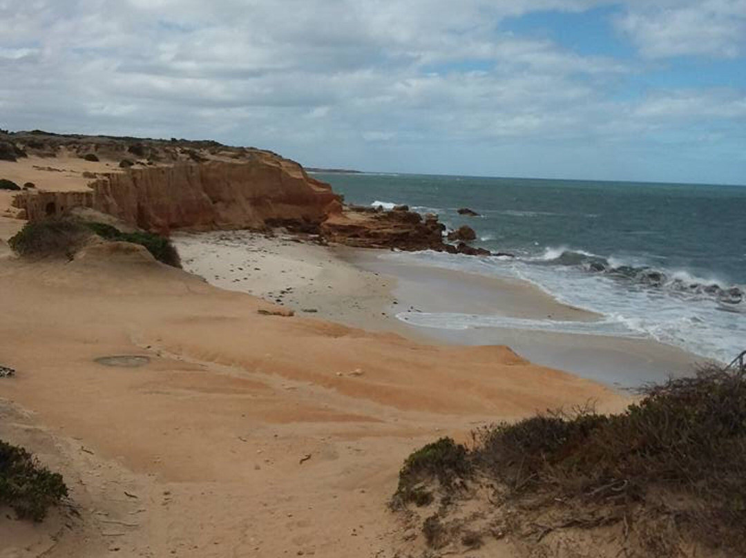 Arno Bay旅游景点-Redbanks Beach