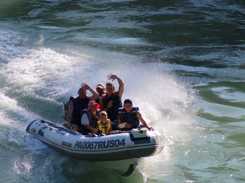 Altai-Rafting-Center-Barangol必去景点