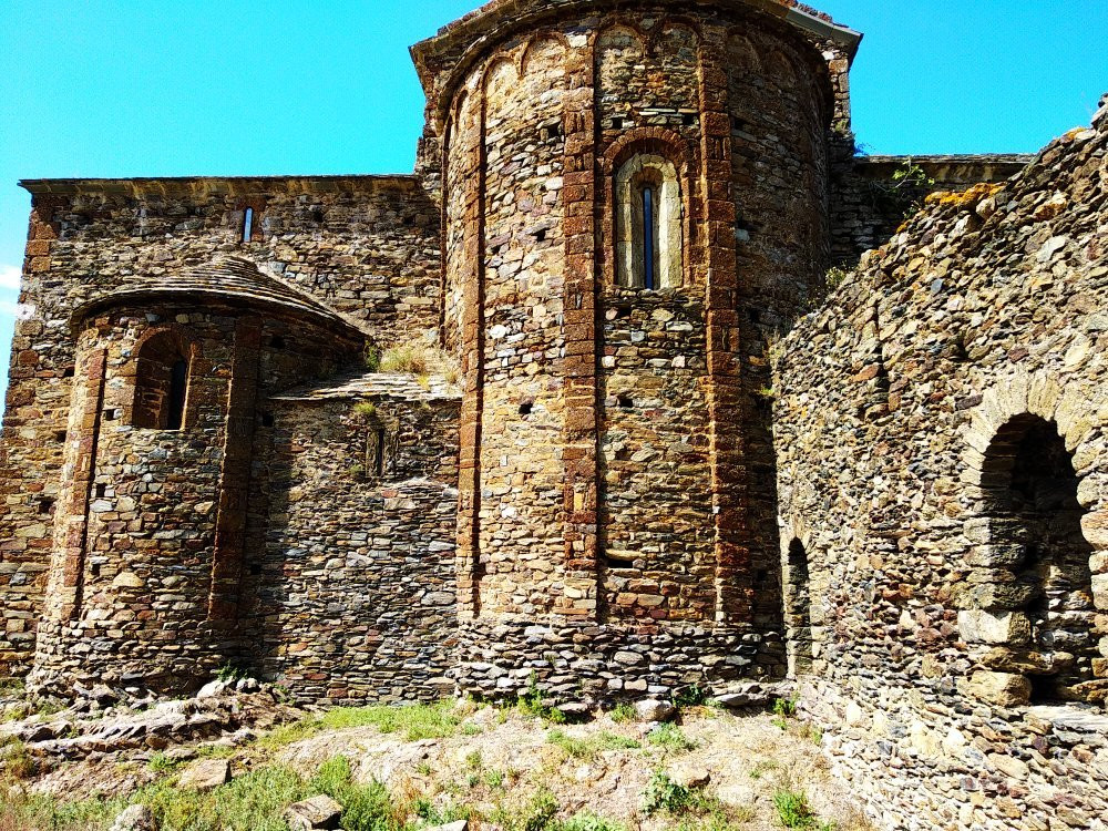Monasterio Sant Quirze De Colera景点图片