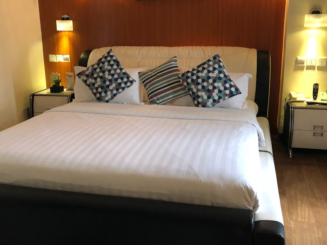 埃森西亚酒店主图