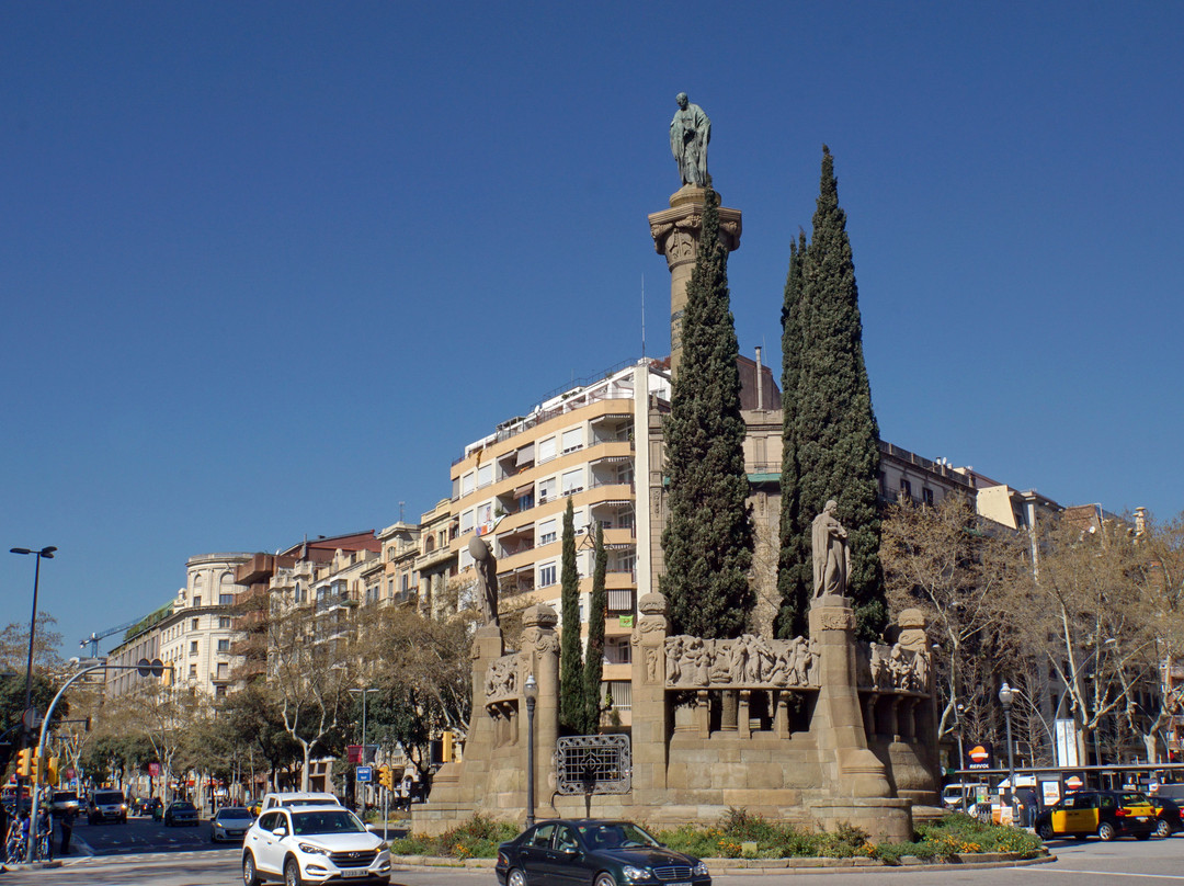 Monument a Mossèn Jacint Verdaguer景点图片