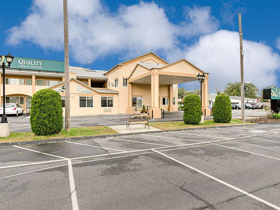 Quality Inn & SuitesQuality Inn & Suites Northampton- Amherst主图