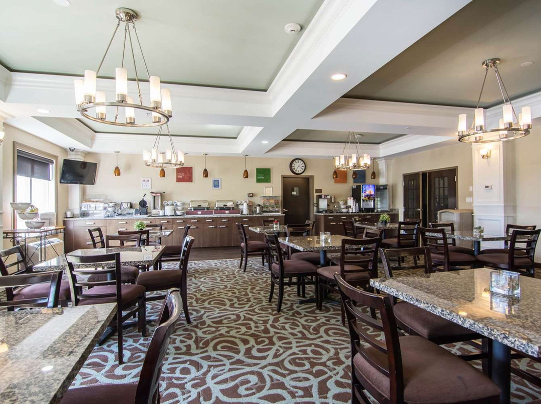 Comfort Inn & Suites Fort Saskatchewan主图
