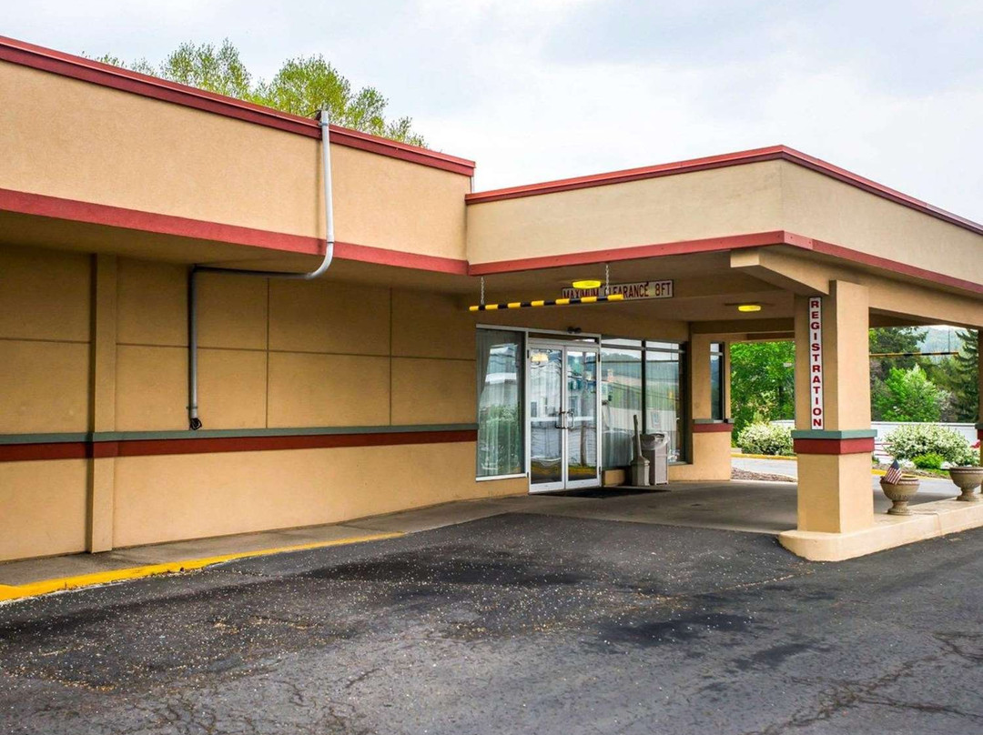 Econo Lodge & Suites主图