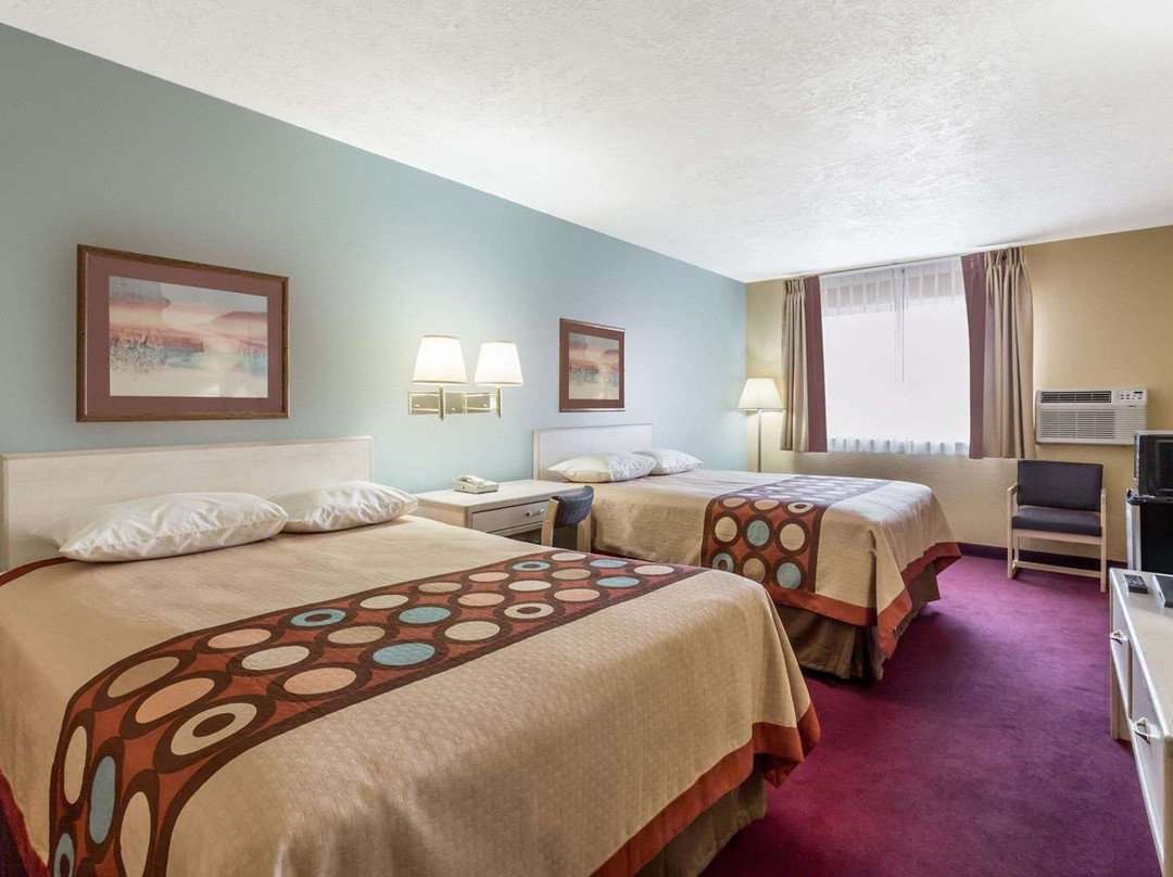 Super 8 by Wyndham Nephi主图