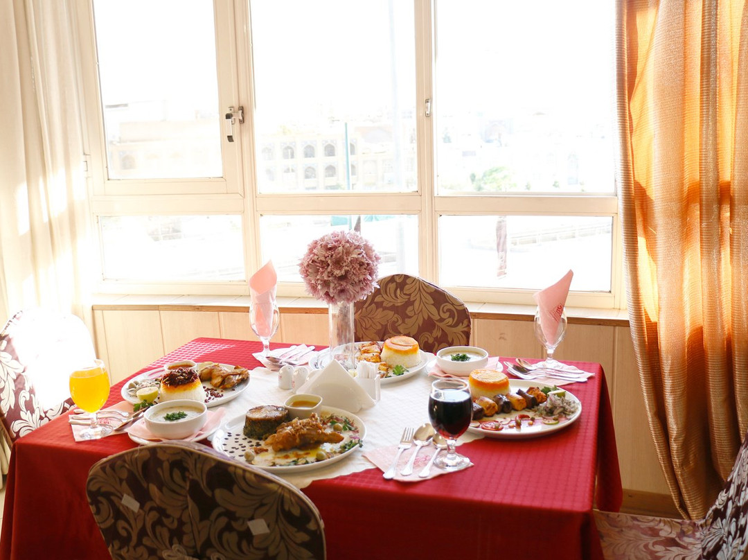 Hotel Khorshid主图