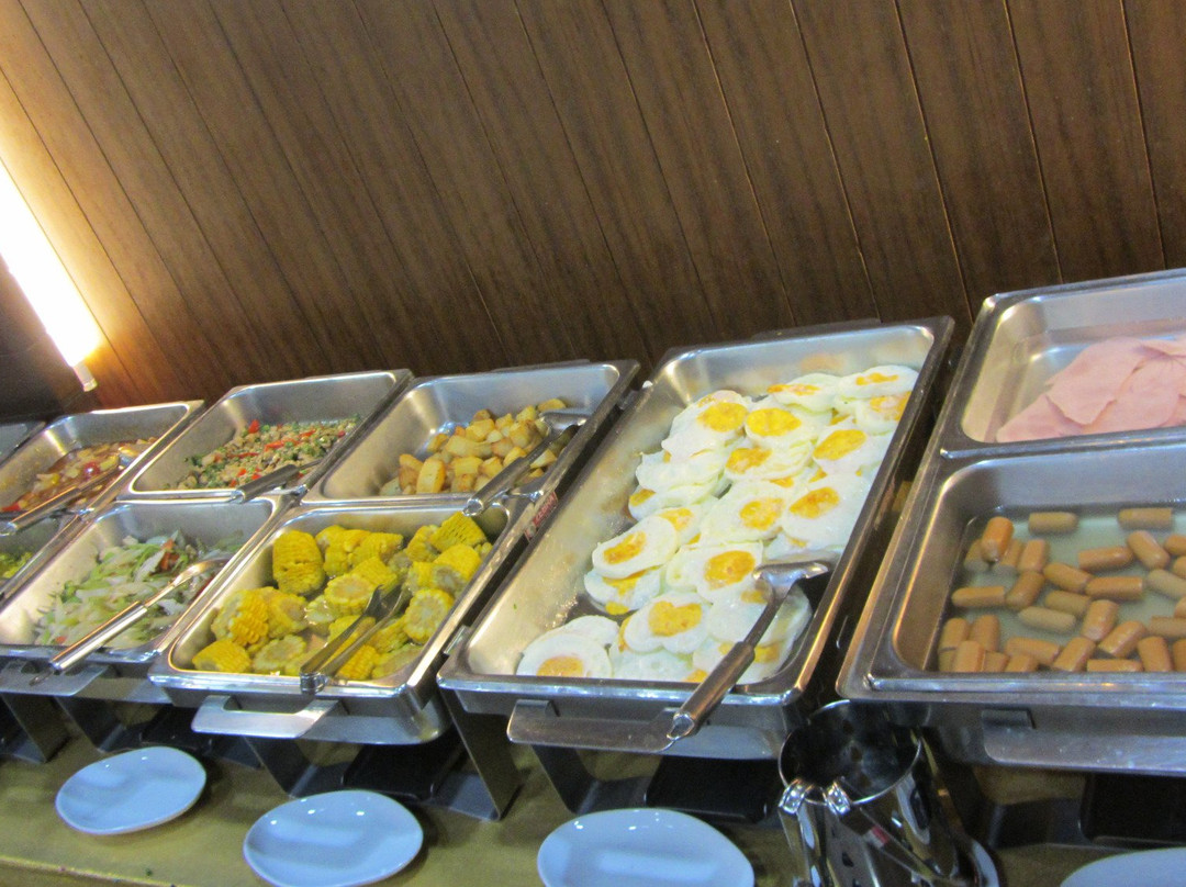 艾雅伊广场酒店主图