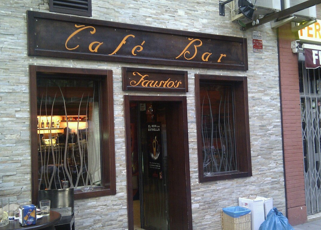 San Fernando de Henares旅游景点-Cafe Bar Faustos