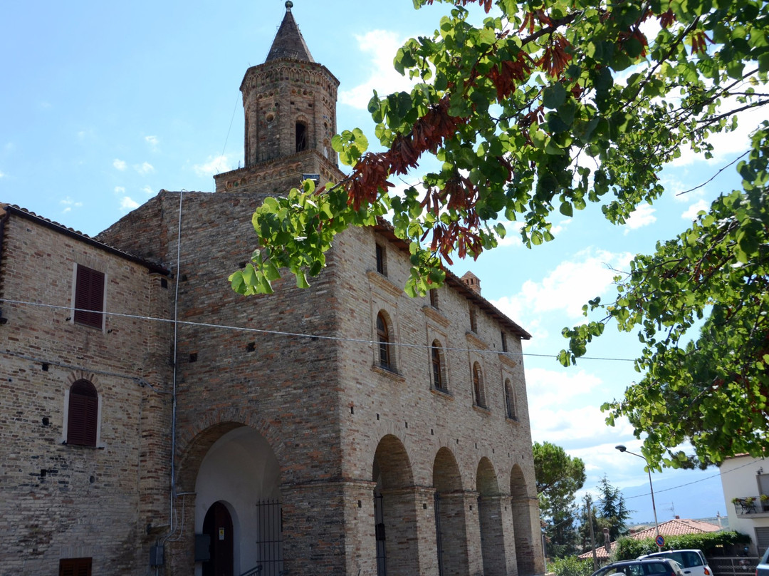 Chiesa di Santa Maria in Piano-Loreto Aprutino必去景点