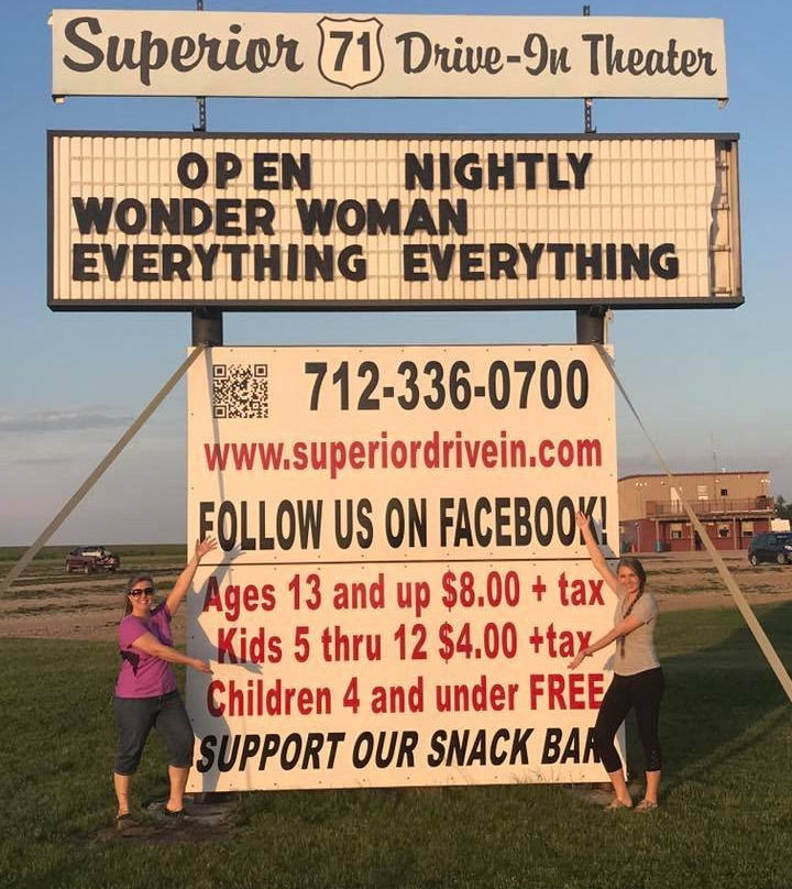 Superior 71 Drive-In Theatre-Spirit Lake必去景点