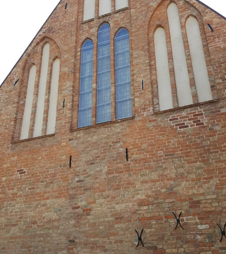 Kloster zum Heiligen Kreuz景点图片