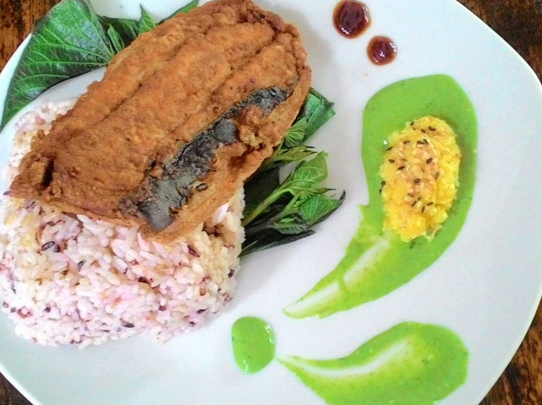 Dely's Cafe And Organic Harvest