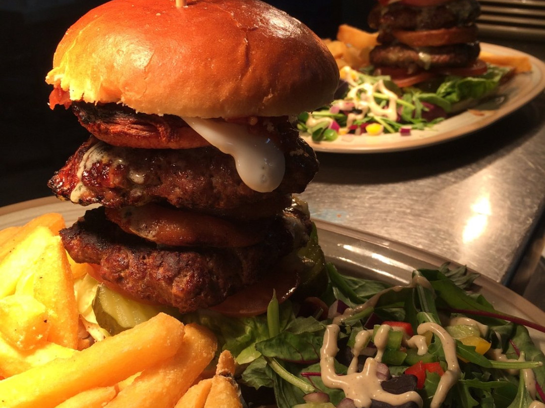 The Overcliff Oceana Pub & Kitchen