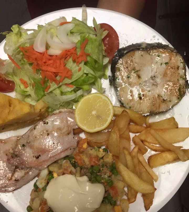 Salcedo餐馆和美食-Chapakuña