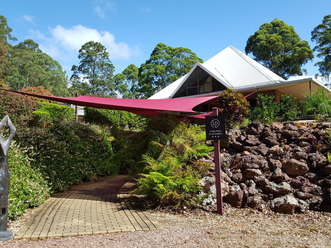 麦克夸利港旅游景点-Long Point Vineyard