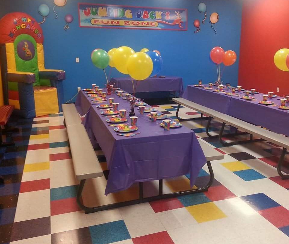 Jumping Jacks Fun Zone-North Fort Myers必去景点